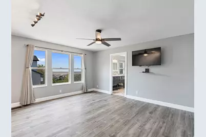581 E Dorthea Way, North Salt Lake, UT 84054 - Photo 9