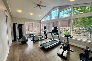 10392 S Beetdigger Blvd E, Sandy, UT 84070 - Photo 29