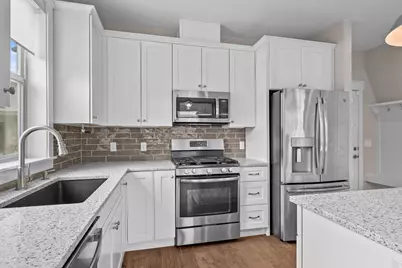 10392 S Beetdigger Blvd E, Sandy, UT 84070 - Photo 13