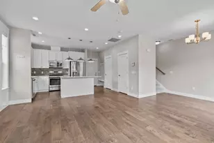 10392 S Beetdigger Blvd E, Sandy, UT 84070 - Photo 7