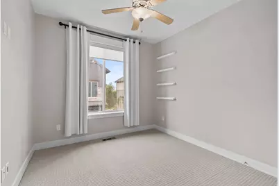 10392 S Beetdigger Blvd E, Sandy, UT 84070 - Photo 21