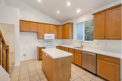 14048 S Candy Pull Dr E, Draper, UT 84020 - Photo 5