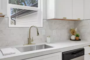 1385 W Pacific Ave, Salt Lake City, UT 84104 - Photo 11