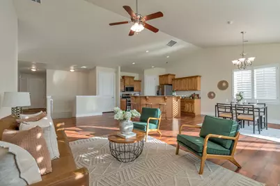 122 E Cottage Cv, Saratoga Springs, UT 84045 - Photo 7