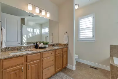 122 E Cottage Cv, Saratoga Springs, UT 84045 - Photo 23