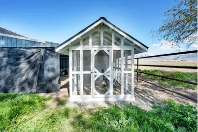 302 Old Farm Rd, Erda, UT 84074 - Photo 29