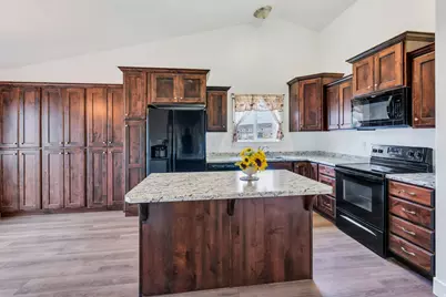 109 W 930 N, Santaquin, UT 84655 - Photo 3