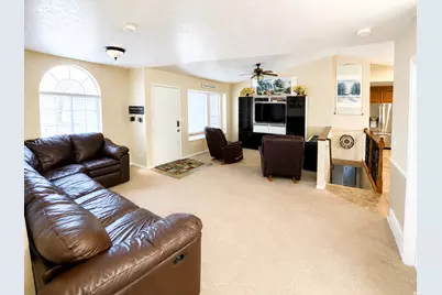 720 E 560 S, Smithfield, UT 84335 - Photo 3
