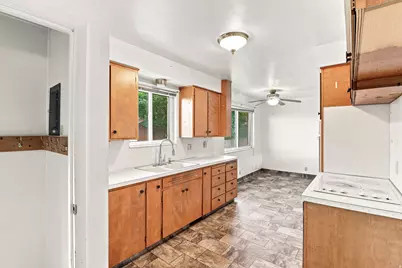 1019 E 800 N, Bountiful, UT 84010 - Photo 3