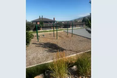 2124 S Ridgewood Way E, Bountiful, UT 84010 - Photo 41