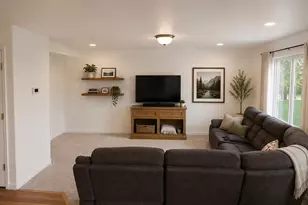 858 W Red Hen Rd N, Saratoga Springs, UT 84045 - Photo 5