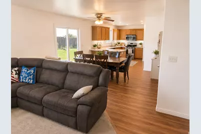 858 W Red Hen Rd N, Saratoga Springs, UT 84045 - Photo 7
