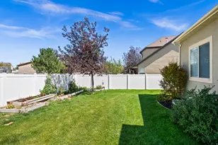 2534 W Adelaide Dr, Riverton, UT 84065 - Photo 27