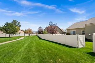 2534 W Adelaide Dr, Riverton, UT 84065 - Photo 27