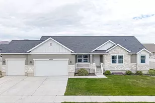 4602 N Kings Peak Way Way E, Eagle Mountain, UT 84005 - Photo 1