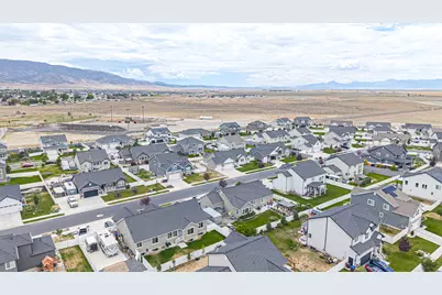 4602 N Kings Peak Way Way E, Eagle Mountain, UT 84005 - Photo 39