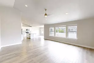 4602 N Kings Peak Way Way E, Eagle Mountain, UT 84005 - Photo 3