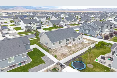 4602 N Kings Peak Way Way E, Eagle Mountain, UT 84005 - Photo 35