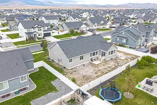 4602 N Kings Peak Way Way E, Eagle Mountain, UT 84005 - Photo 35