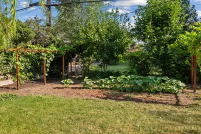 695 E 3950 N, Provo, UT 84604 - Photo 3