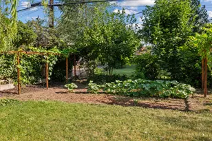 695 E 3950 N, Provo, UT 84604 - Photo 3