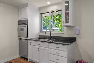 695 E 3950 N, Provo, UT 84604 - Photo 17