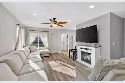 3953 S 4000 W, West Valley, UT 84120 - Photo 5