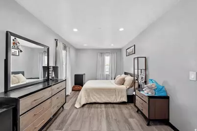3953 S 4000 W, West Valley, UT 84120 - Photo 9