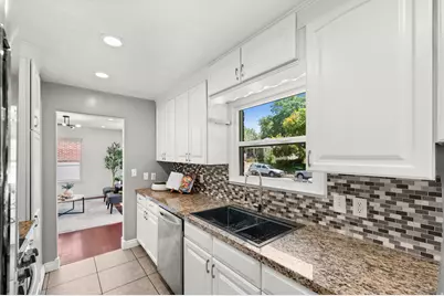 2892 S McClelland St E, Salt Lake City, UT 84106 - Photo 11