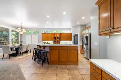 1653 E Crescent View Circle S, Sandy, UT 84092 - Photo 5