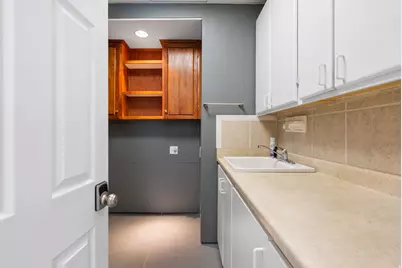 1653 E Crescent View Circle S, Sandy, UT 84092 - Photo 39