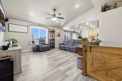 835 W 400 S, Tremonton, UT 84337 - Photo 7