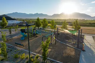 543 N Riverside Dr, Saratoga Springs, UT 84045 - Photo 5