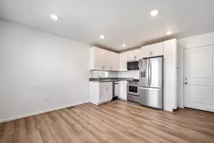 543 N Riverside Dr, Saratoga Springs, UT 84045 - Photo 5