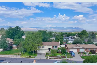 9326 Alvey Ln, Sandy, UT 84093 - Photo 19