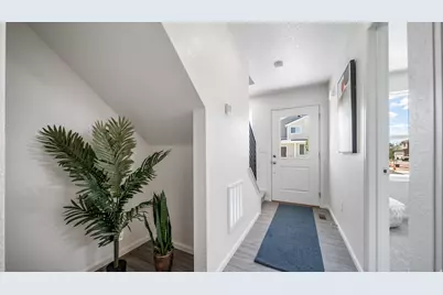 549 N Riverside Dr, Saratoga Springs, UT 84045 - Photo 3