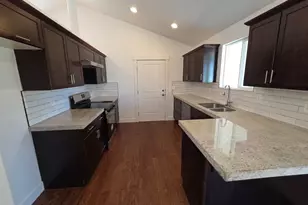 379 Utah Dr, Grantsville, UT 84029 - Photo 3