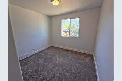 379 Utah Dr, Grantsville, UT 84029 - Photo 31