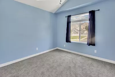 2049 N 700 W, West Bountiful, UT 84087 - Photo 17