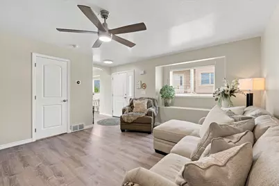 842 N Sapphire St, Morgan, UT 84050 - Photo 9