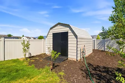 2065 E Jordan Way N, Eagle Mountain, UT 84005 - Photo 45