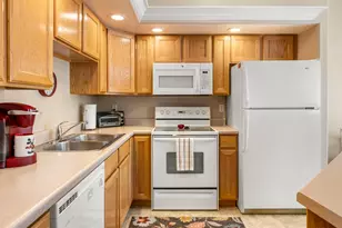 105 N Peregrine Ln W, Bountiful, UT 84010 - Photo 21