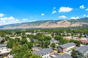 105 N Peregrine Ln W, Bountiful, UT 84010 - Photo 23