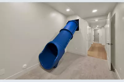 28 W 2060 S, Orem, UT 84058 - Photo 29