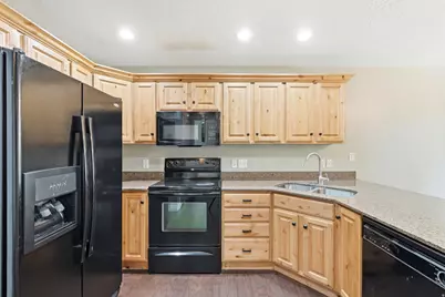 242 W 1010 S, Logan, UT 84321 - Photo 7