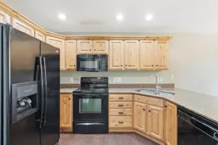 242 W 1010 S, Logan, UT 84321 - Photo 7