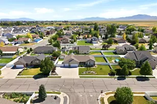 4883 W 175 N, West Point, UT 84015 - Photo 37