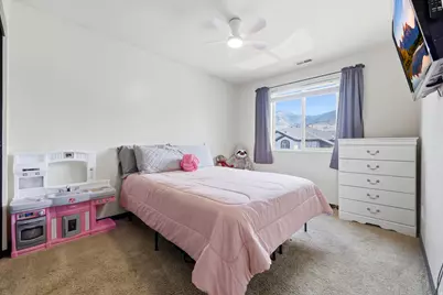 1665 Pages Place Dr, Bountiful, UT 84010 - Photo 15