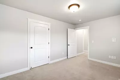 2195 E 1075 N, Layton, UT 84040 - Photo 27