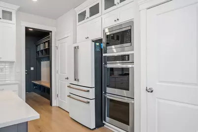 11201 S Prosperity Rd, South Jordan, UT 84009 - Photo 17